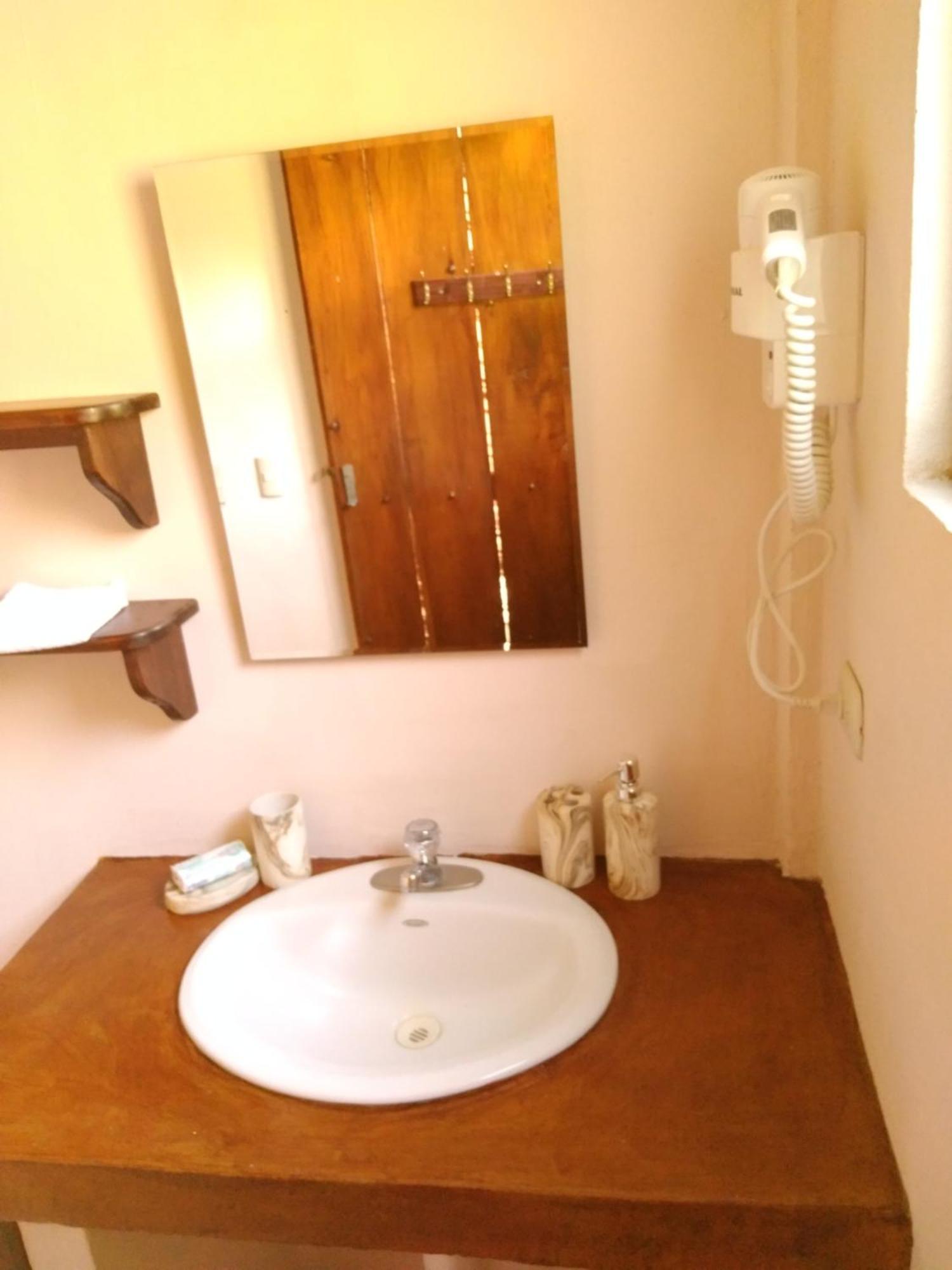 Slow Travel Lodge Upala Екстер'єр фото
